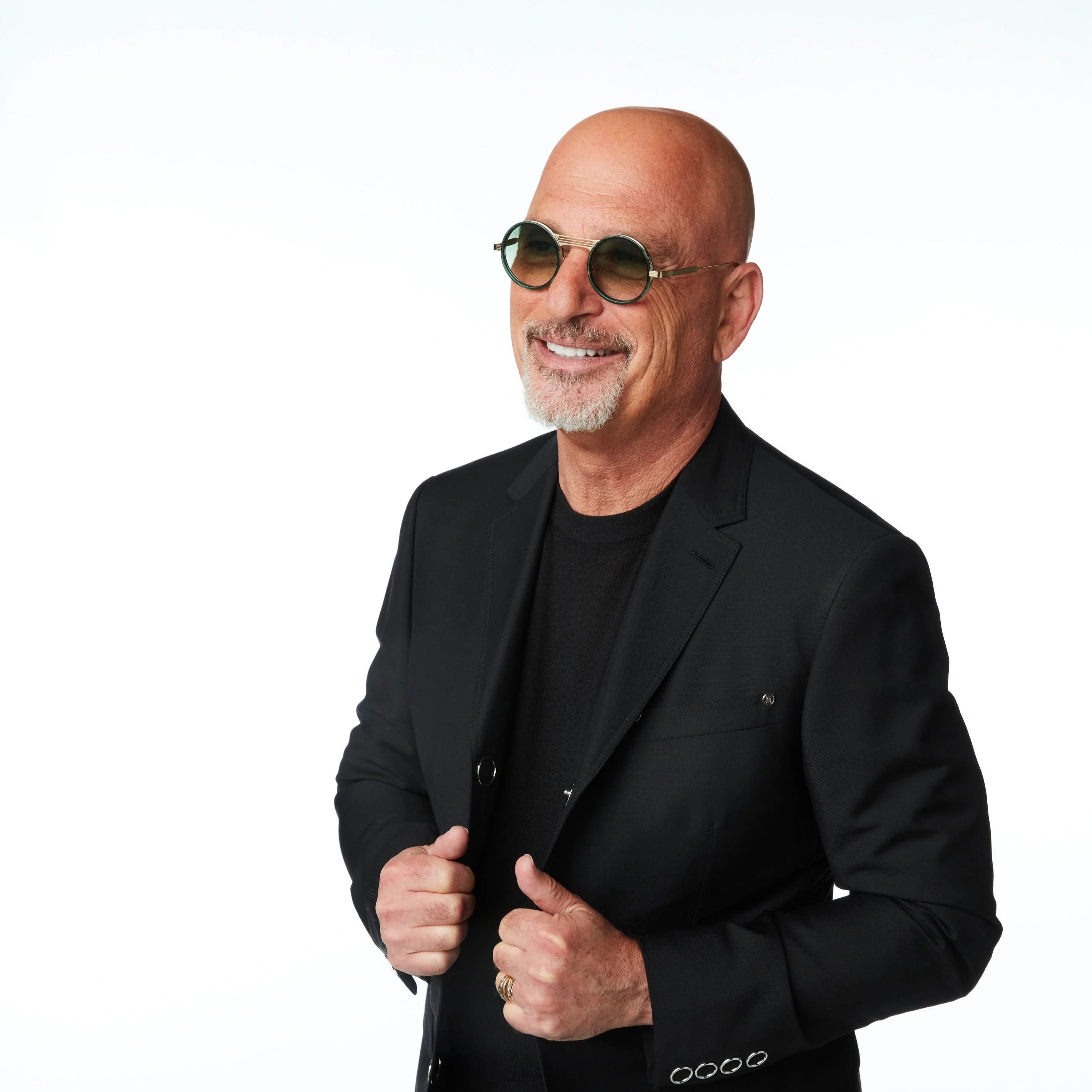 1020-buffy-see-howie-mandel-14.webp BUFFY - SEE × Howie Mandel